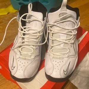 White pippen size 8.5